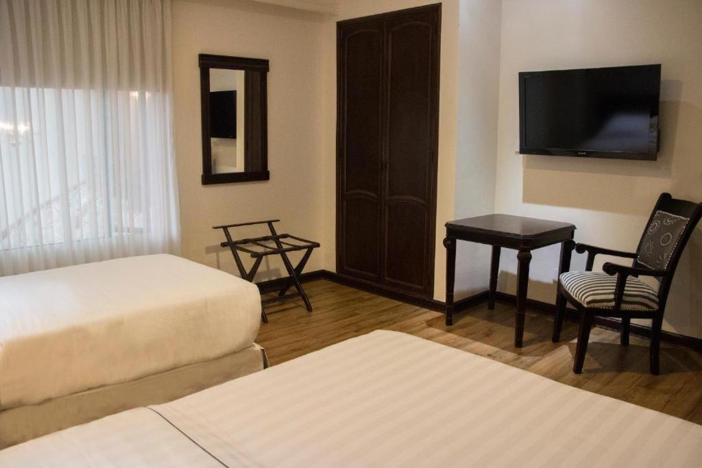 Hotel Castilla Real Pereira Esterno foto